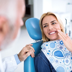 Woman visiting an emergency dentist in Jacksonville